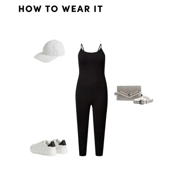 🆕 Black Cropped Laced Back One Piece Lace Up Jumpsuit 2 2X 18 20 NWT Torrid New - Picture 5 of 6